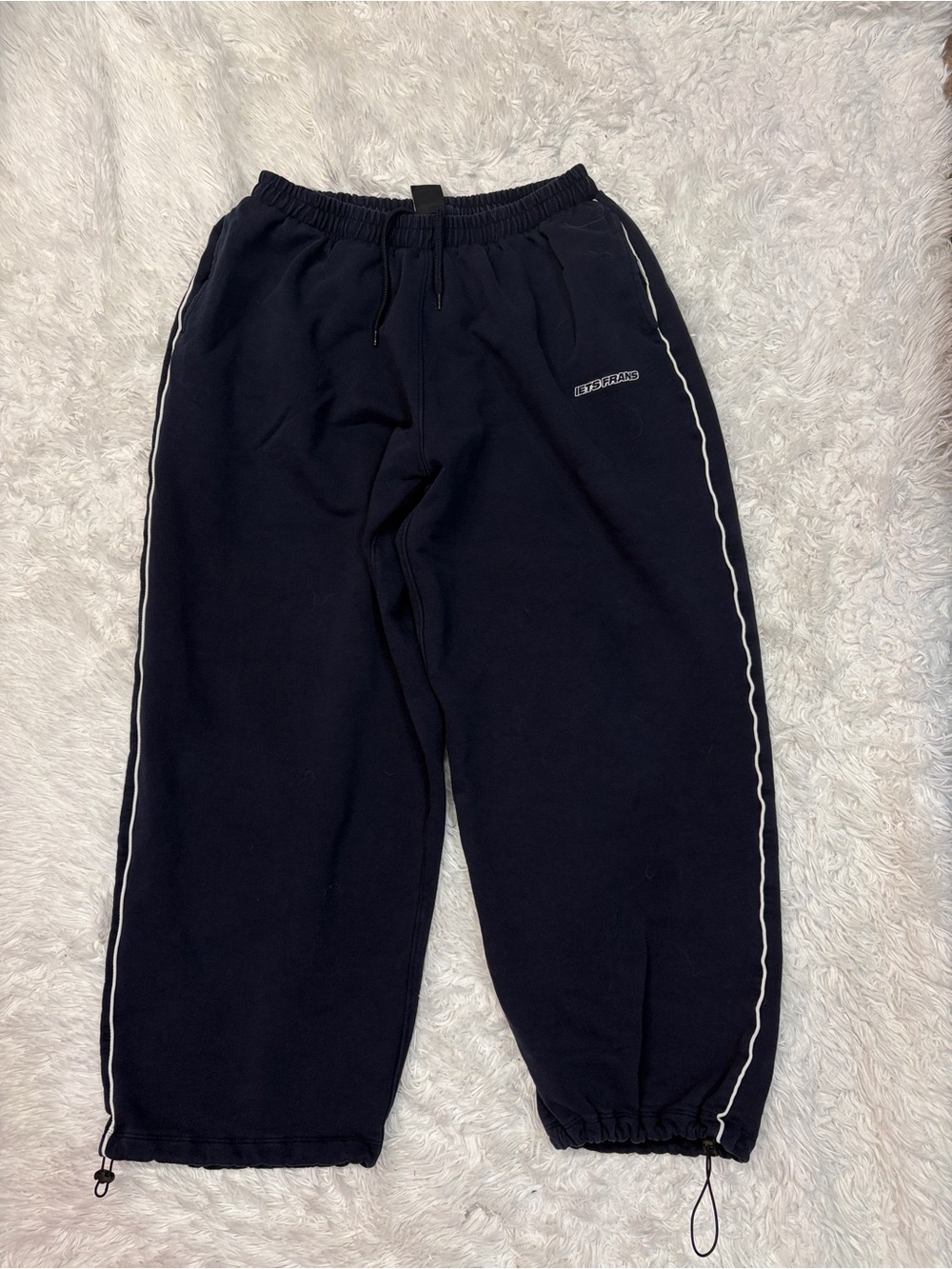 UO iets frans... Harri Paneled Wide Leg Sweatpants Navy - Picture 2 of 4